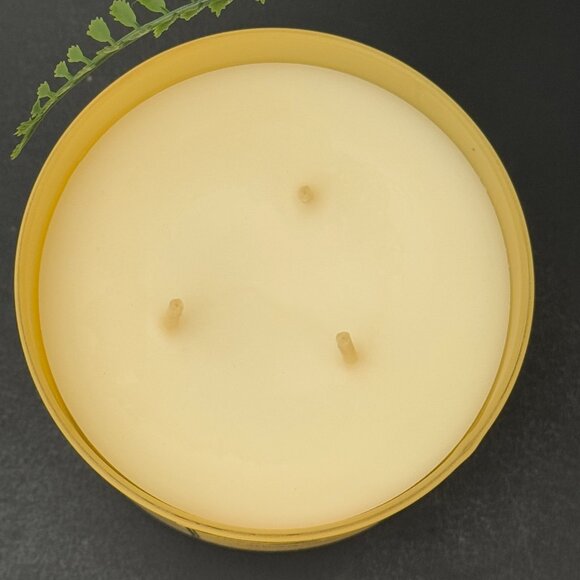 BBW Sugared Lemon Zest White Barn Bath & Body Works 3 Wick Candle - Picture 7 of 10